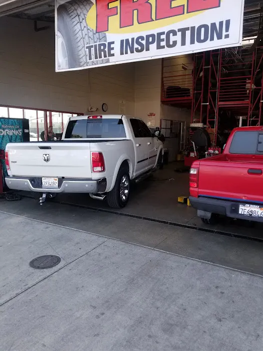 America's Tire 7