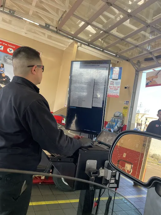 Valvoline Instant Oil Change 1
