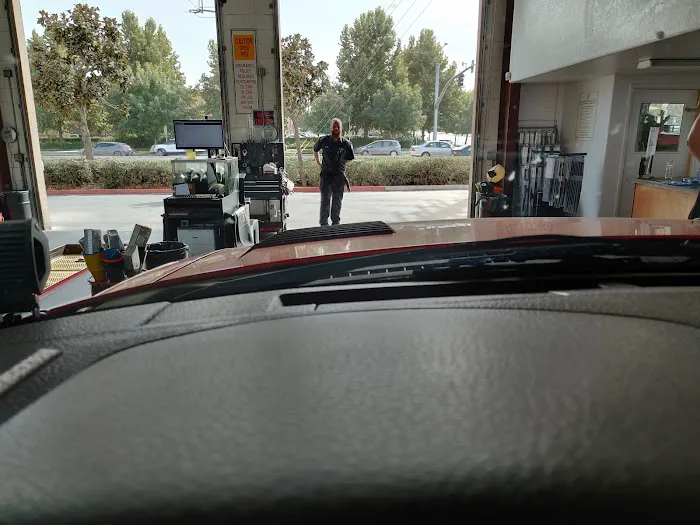 Oil Changers & Car Wash 3
