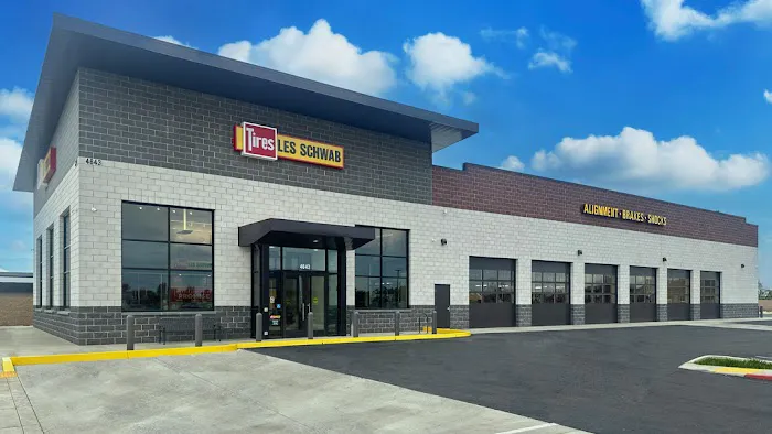 Les Schwab Tire Center 9