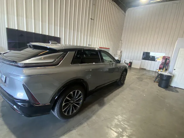 VISALIA WINDOW TINT AND AUTO GLASS 2