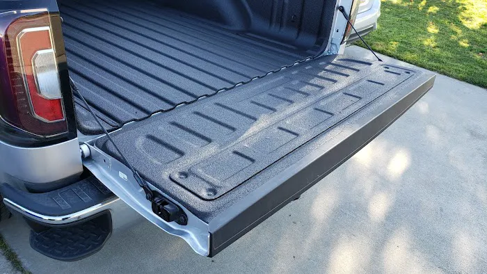 Pick-Em Up Truck Stores 3
