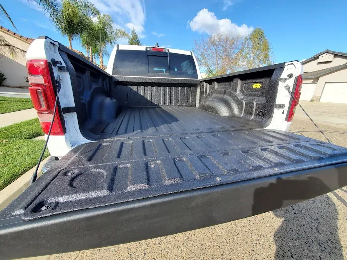 Pick-Em Up Truck Stores 6