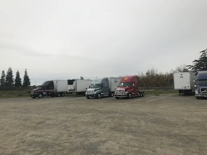 Golden Truck and Trailer Repair inc 4