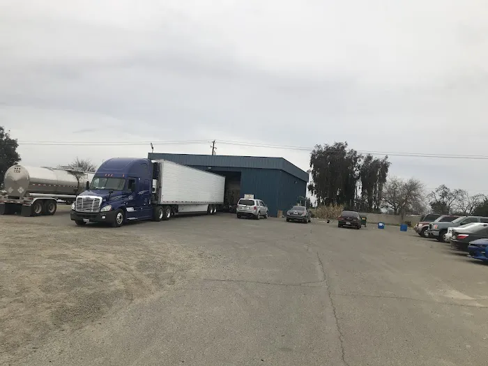 Golden Truck and Trailer Repair inc 0