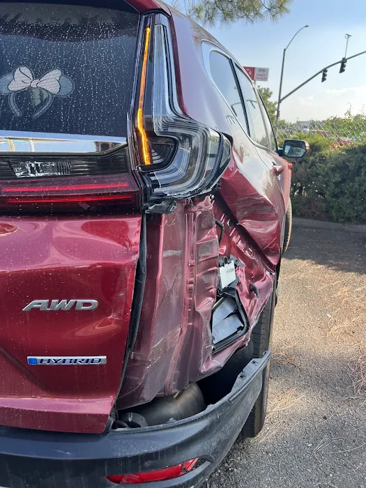 CARSTAR Robert's Collision 0