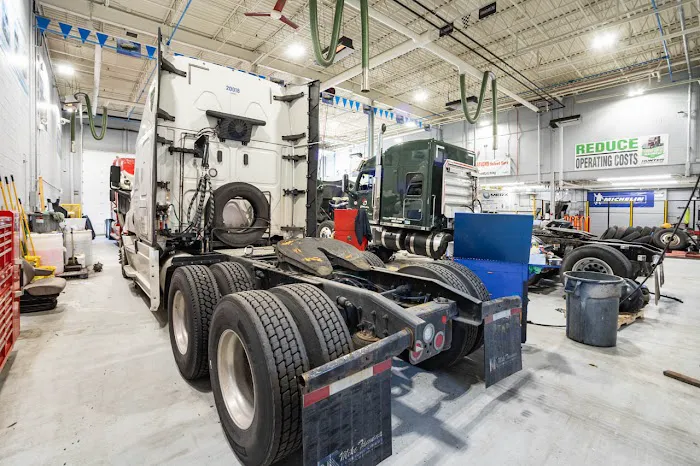 Merx Truck & Trailer - Melrose Park, IL 1