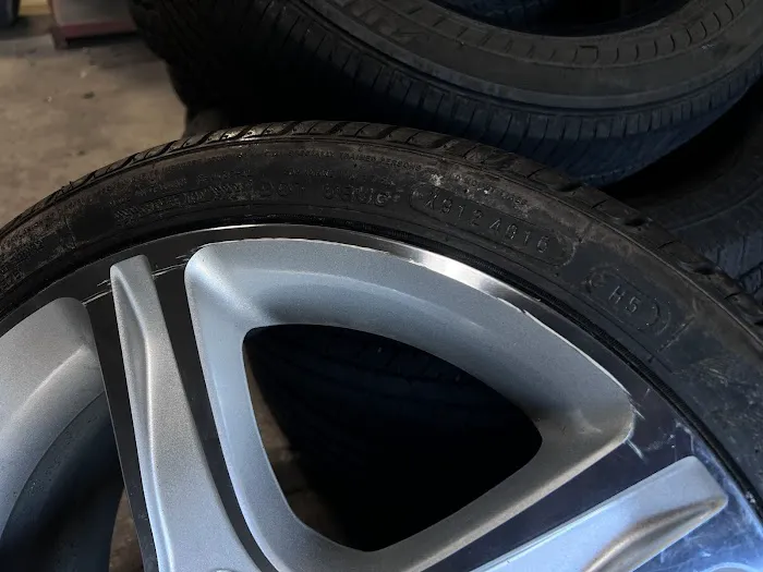 Speedy Tire Shop 4