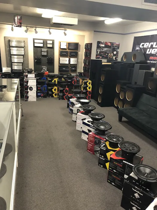 SR Car Audio 8
