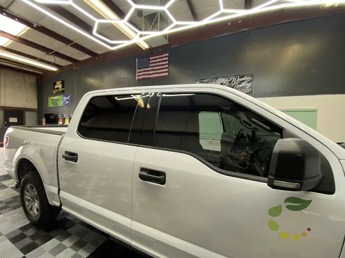 Black Diamond Autoglass and Tint LLC 5