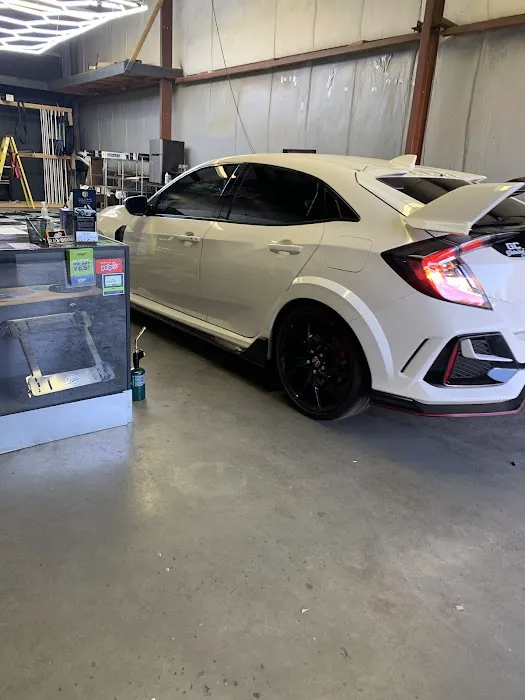 Black Diamond Autoglass and Tint LLC 6
