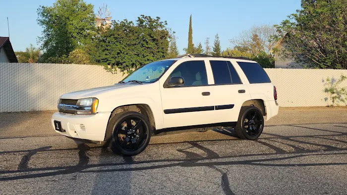Black Diamond Autoglass and Tint LLC 3