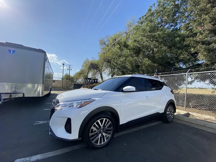 Black Diamond Autoglass and Tint LLC 9