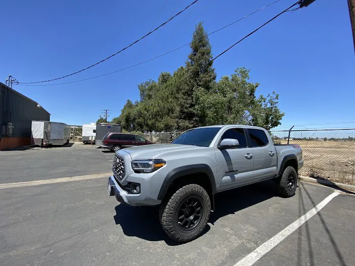 Black Diamond Autoglass and Tint LLC 7
