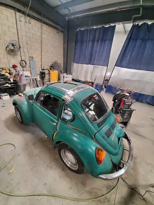 Mariscal Service Body Shop 1
