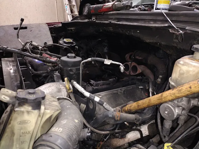 San Isidro Auto Repair 9