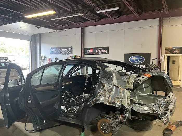 Black Diamond Auto World and Auto Repair 5