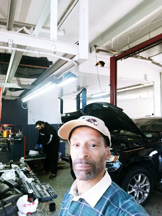 M N Auto 0