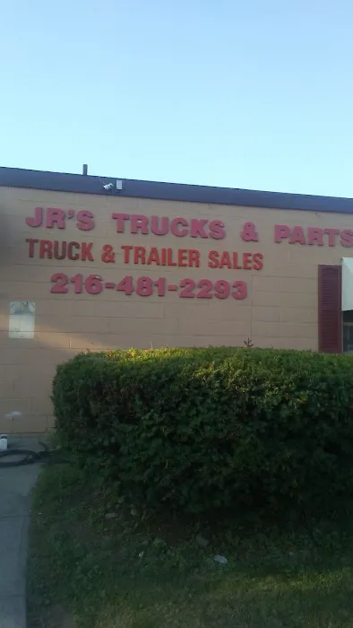 JR's Trucks and Parts 4