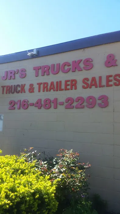 JR's Trucks and Parts 9