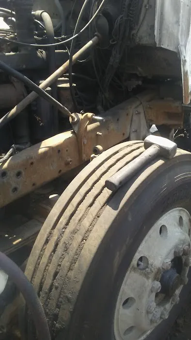 JR's Trucks and Parts 6