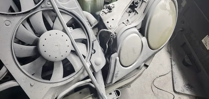 World Auto Collision 0