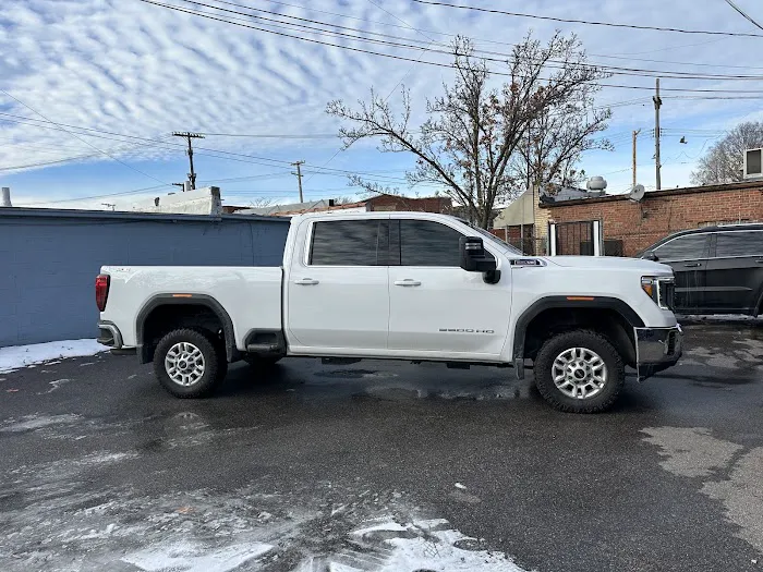 Von Customz Window Tint 0