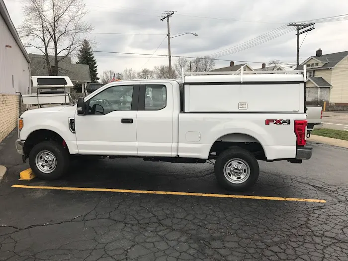 A Better Truck Cap & Hitch 2