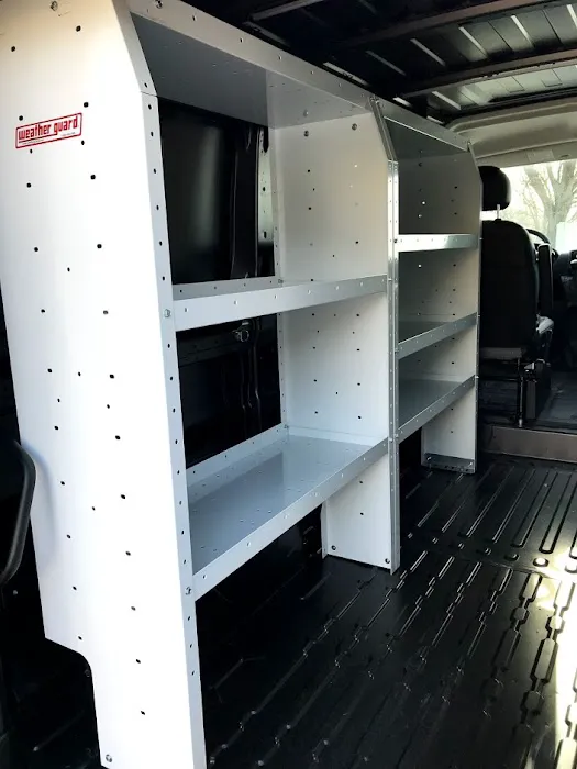 A Better Truck Cap & Hitch 5