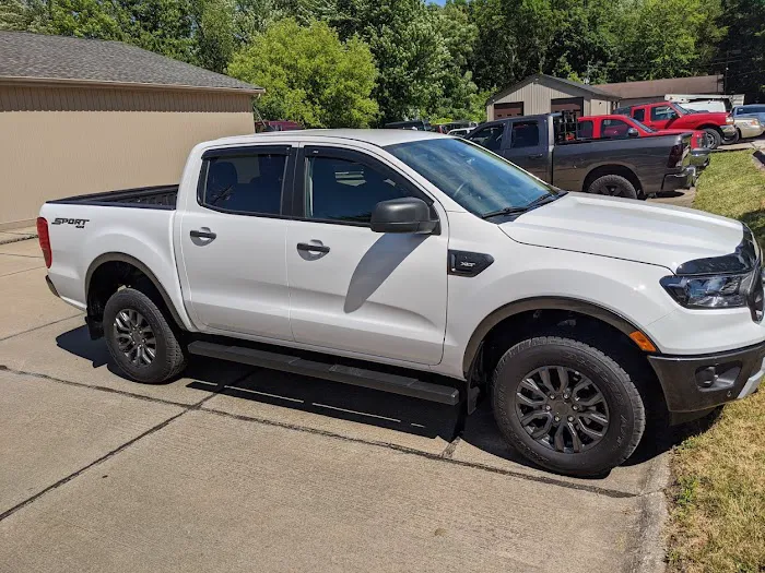 A Better Truck Cap & Hitch 9
