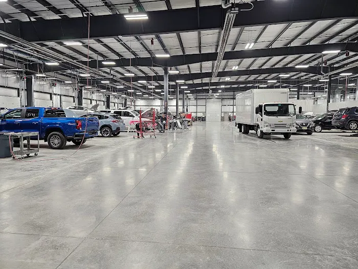 Serpentini Collision Center - Middleburg Heights 7