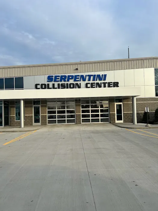 Serpentini Collision Center - Middleburg Heights 8