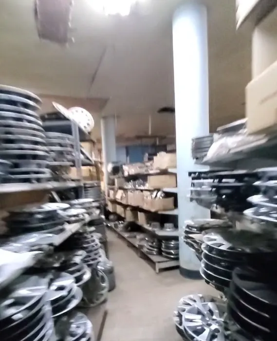 Hubcap Heaven 4