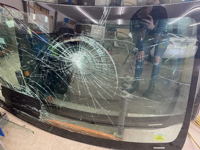 84 Auto Glass 6