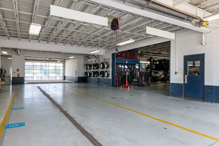 Ford East Service Center 4
