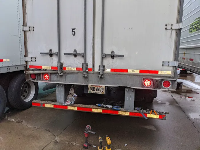 KNK Mobile Truck and Trailer Repair LLC 8