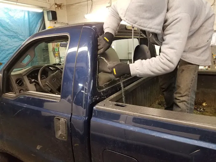 Senneco Auto Glass 4