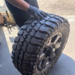 Moe’s Broadway Tire & Auto ico