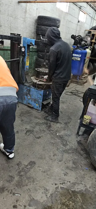Broadway New and Used Tires 7
