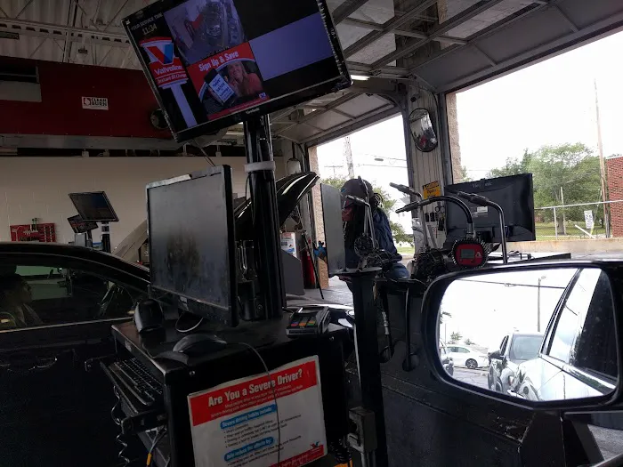 Valvoline Instant Oil Change 3