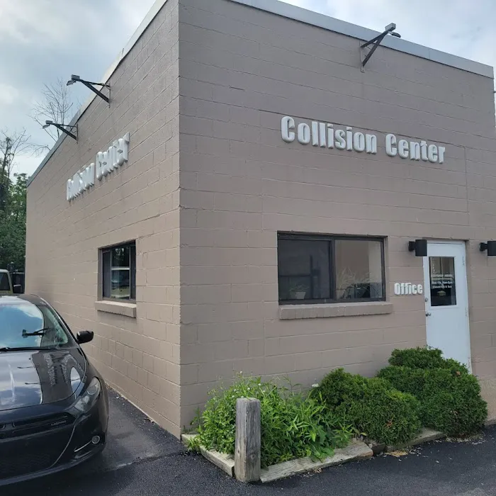 Ken Ganley Chrysler of Aurora Collision Center 2