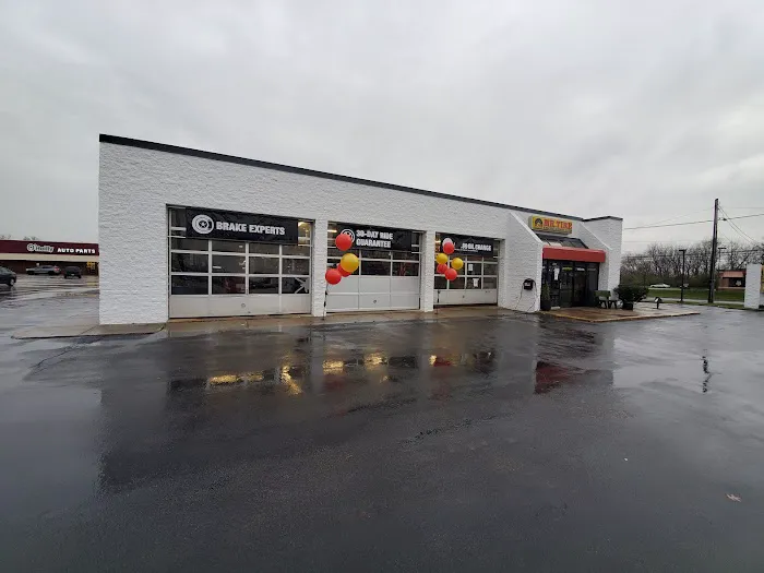 Mr. Tire Auto Service Centers 3