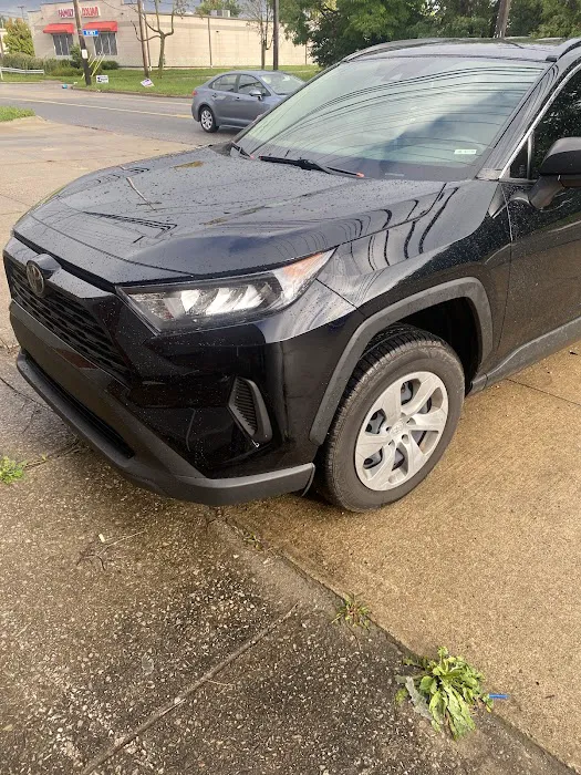 Deluxe Auto Body and Frame 0