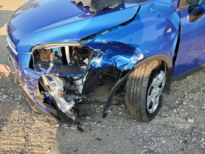 Falls Auto Body 8