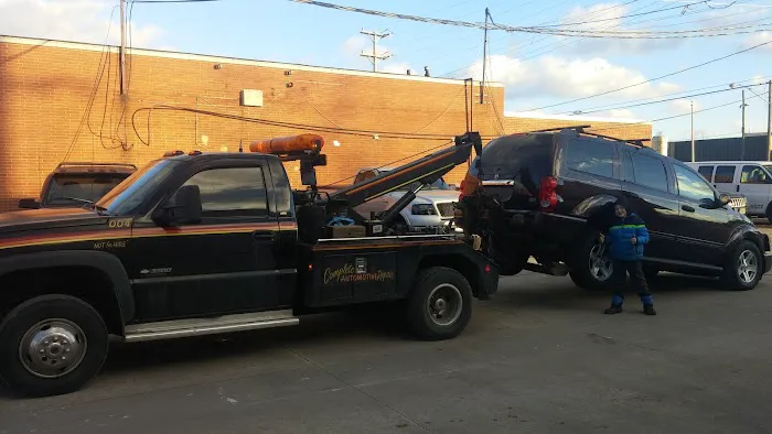 Dynamic Auto Center 1