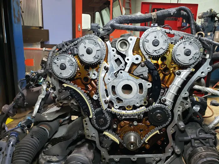 Luna's Automotive 5