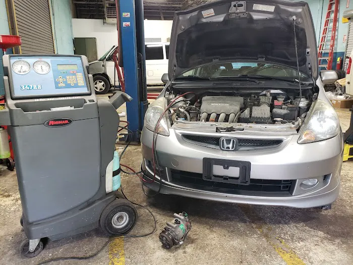 Luna's Automotive 1