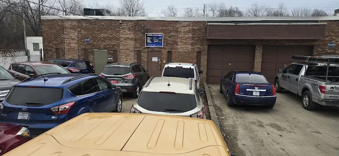 FOCUS AUTO SHOP 4