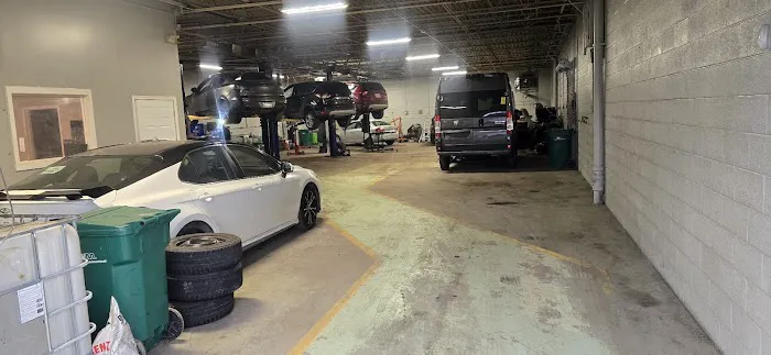 FOCUS AUTO SHOP 1