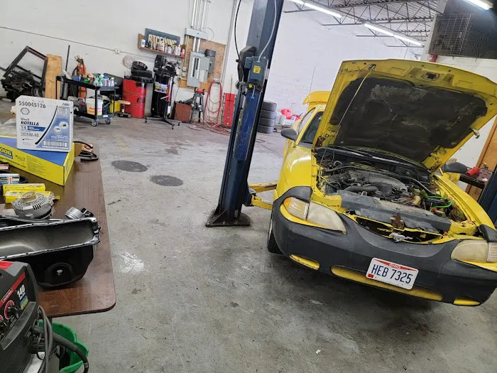 FOCUS AUTO SHOP 9